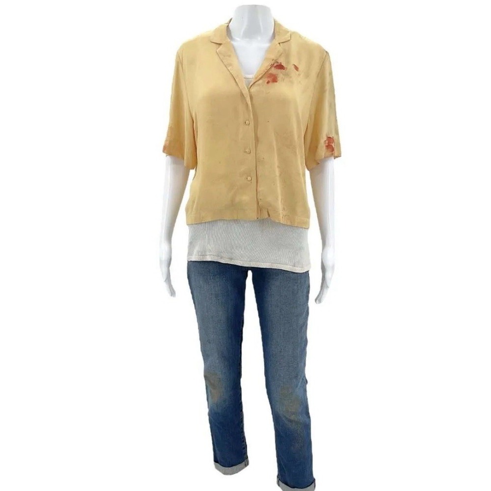 The Handmaids Tale June Osborne Screen Worn  Hospital Scene T-Shirt Pants Ep 510